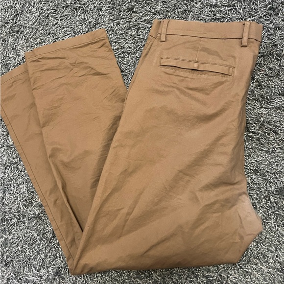 Old Navy Men’s Ultimate Tech Slim Chino Pants - 36x30 - Tan - Picture 8 of 8